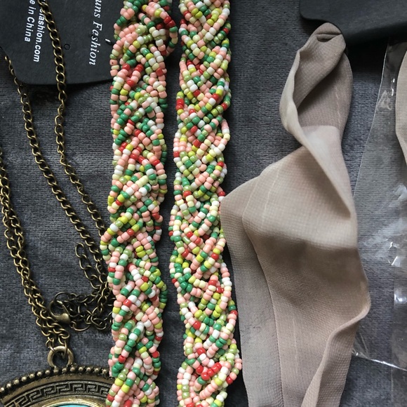 Free 🎁 - Picture 7 of 15